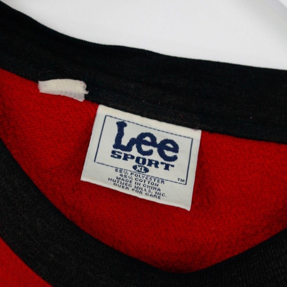 Vintage Lee Sport Chicago Bulls Red Embroidered Sweatshirt (XL) - Picture 3 of 4